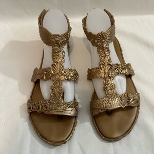 Melissa+Campana Barroca Lock Key Gold Jelly Sandals Wms Sz 10